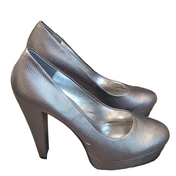 Calvin Klein Women Carley Ultra heels Platform Dress shoes sz 10M - Picture 1 of 12